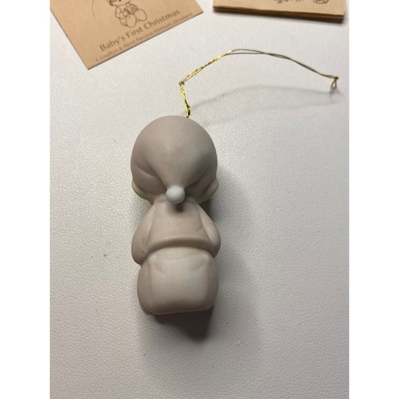 Precious Moments Baby's First Christmas E2372 - Picture 4 of 6